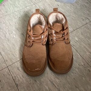 Ugg boots with laces